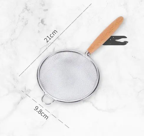 Versatile Kitchen Strainer for Cooking and Draining